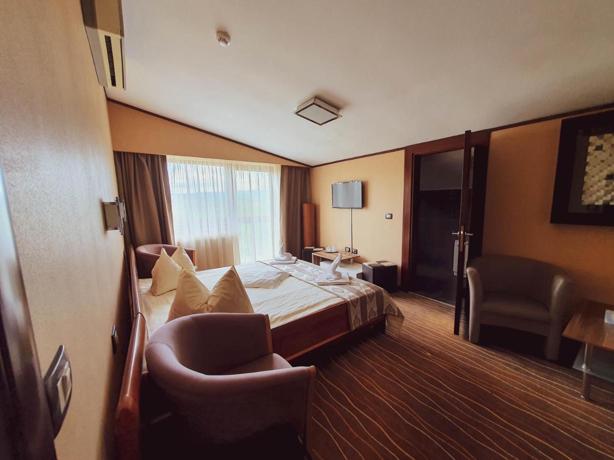 Hotel Belvedere Sovata Extérieur photo