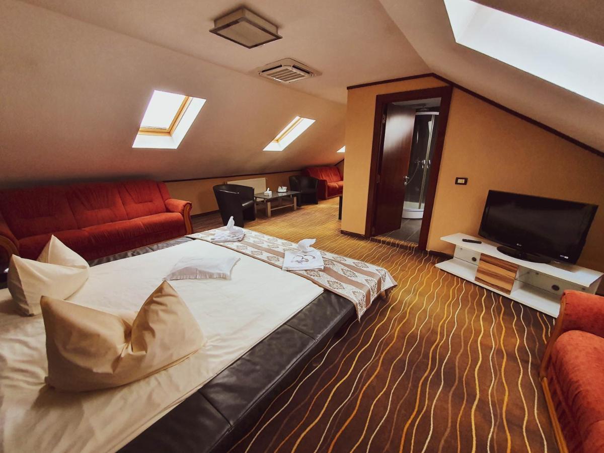 Hotel Belvedere Sovata Extérieur photo